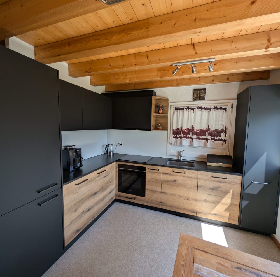 Cuisine imitation bois & stratifié noir