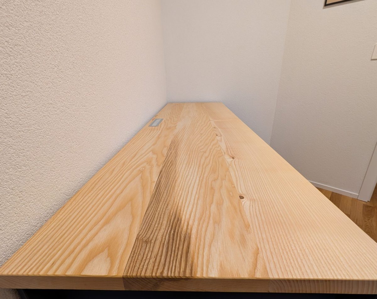 Bureau en stratifié et frêne