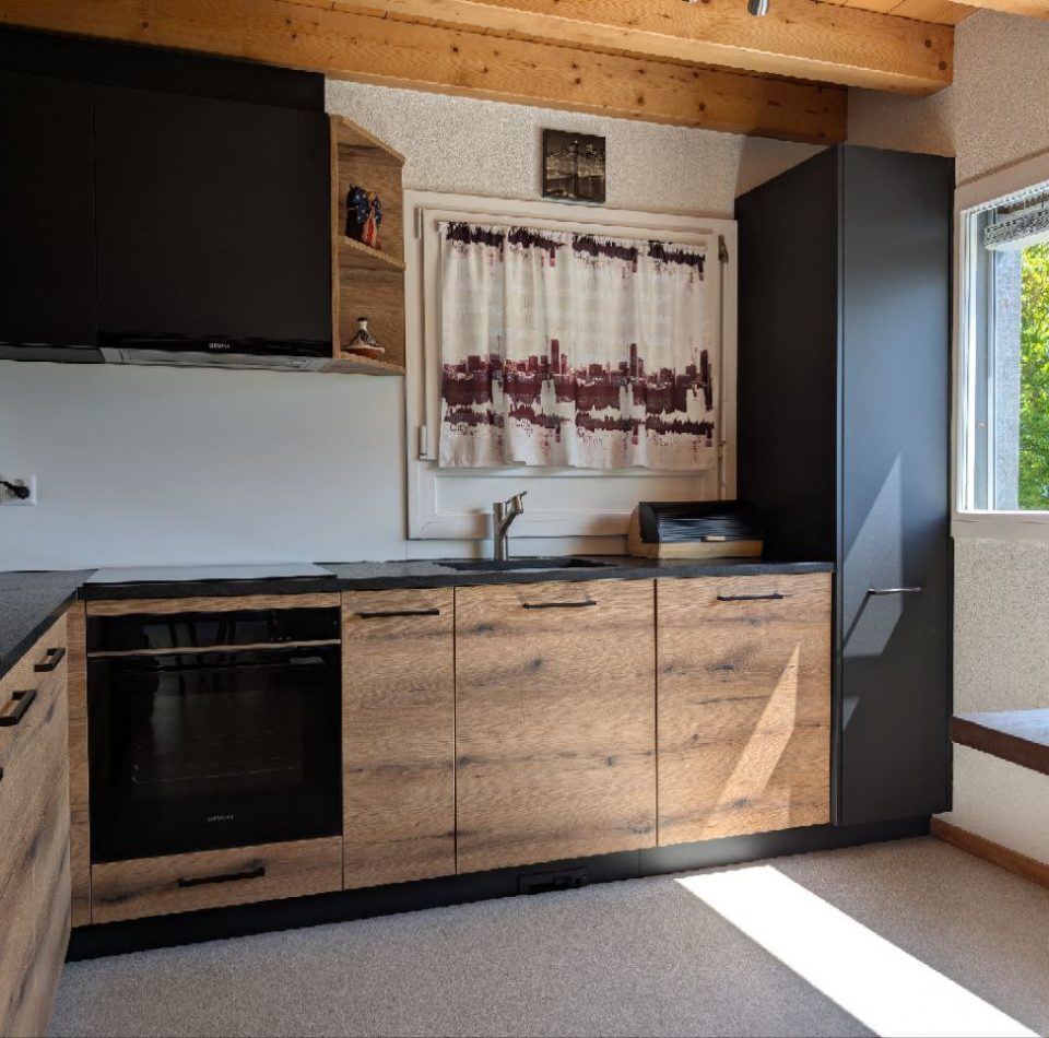 Cuisine  imitation bois & stratifié noir