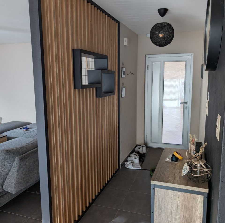 Claustra en chêne & MDF noir